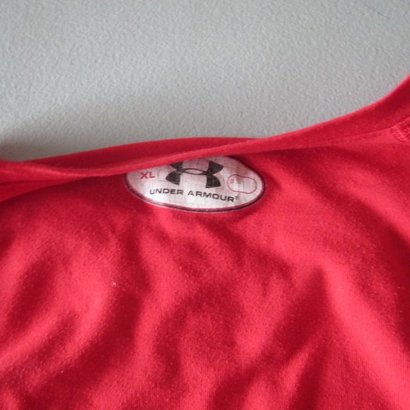 Red Under Armour Top Size XL - Picture 5 of 6